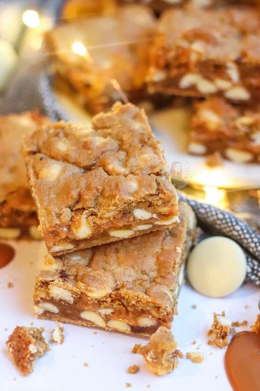 1639640958 612 Caramel Gingerbread Cookie Bars