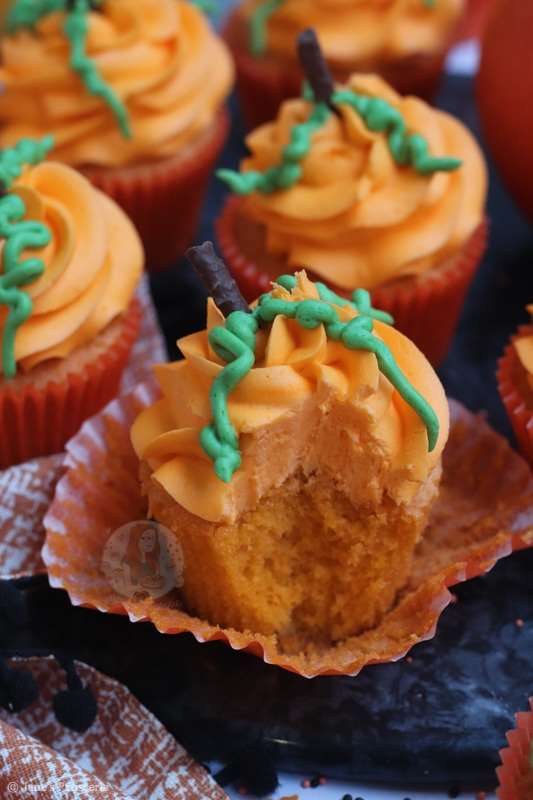 1639645551 462 Pumpkin Cupcakes