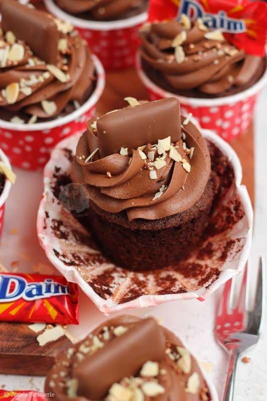 1639655860 981 Daim Bar Cupcakes