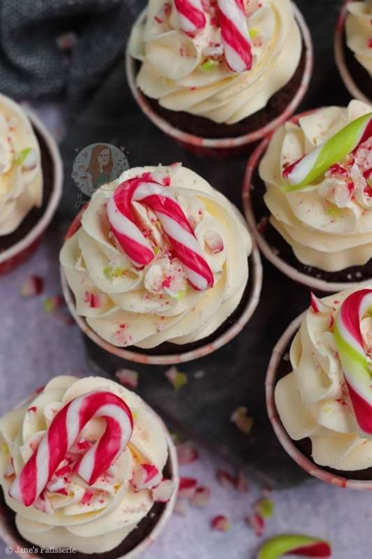 1639659567 740 Candy Cane Cupcakes