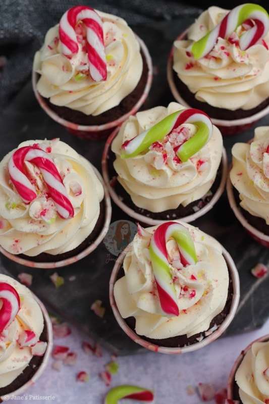 1639659576 903 Candy Cane Cupcakes