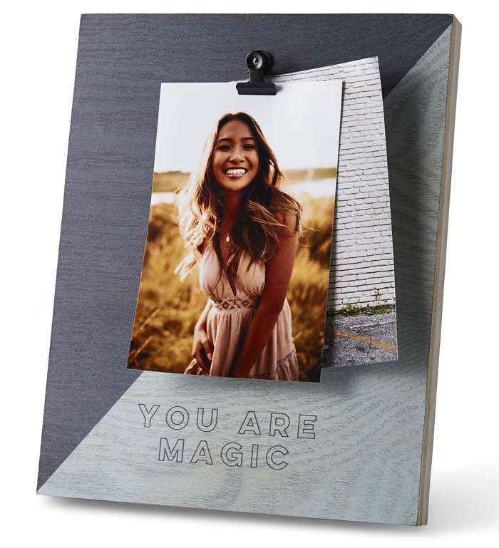 Personalized clip photo frame that will display artwork or picture