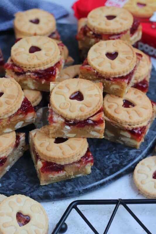 1639667740 26 Jammie Dodger Blondies