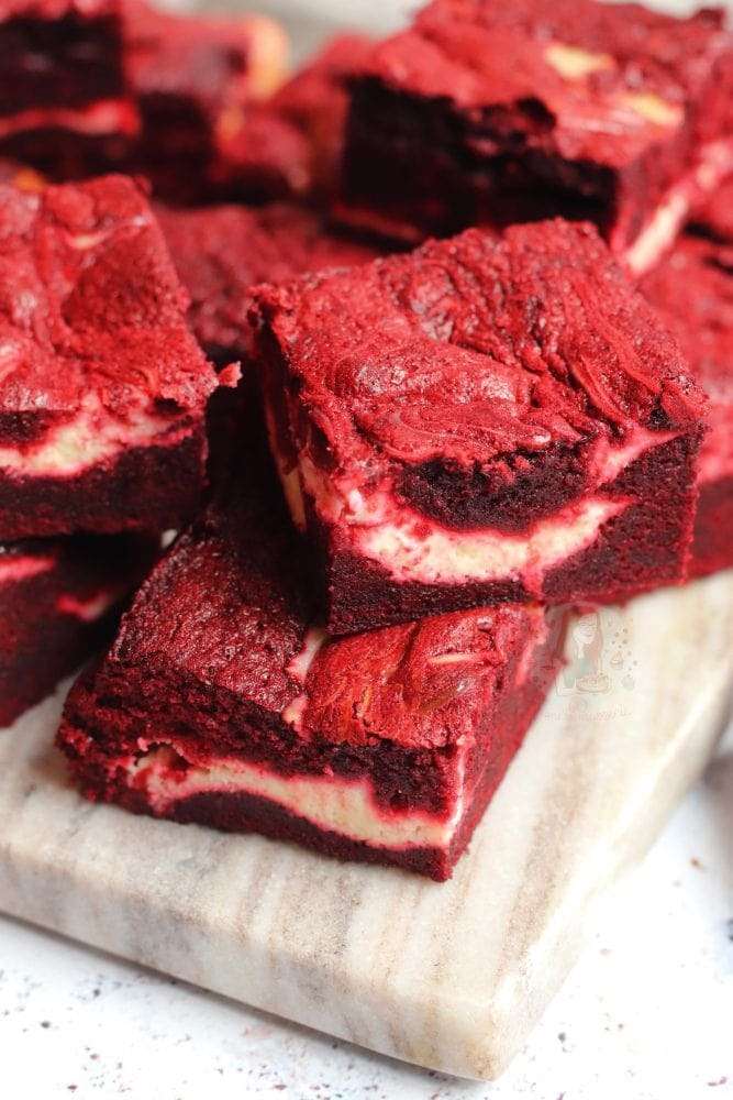 1639669540 368 Red Velvet Brownies