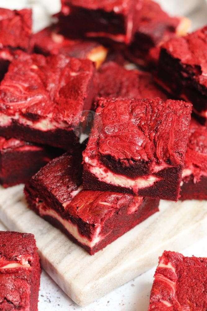 1639669548 73 Red Velvet Brownies