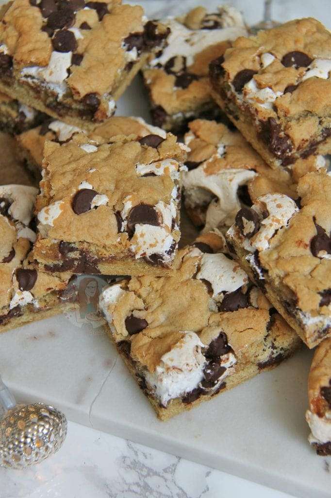 1639675321 587 Smores Cookie Bars