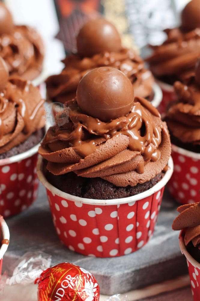 1639688924 648 Lindt Chocolate Cupcakes