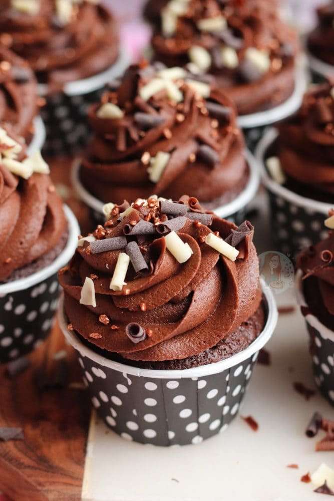 1639696299 112 Chocolate Fudge Cupcakes