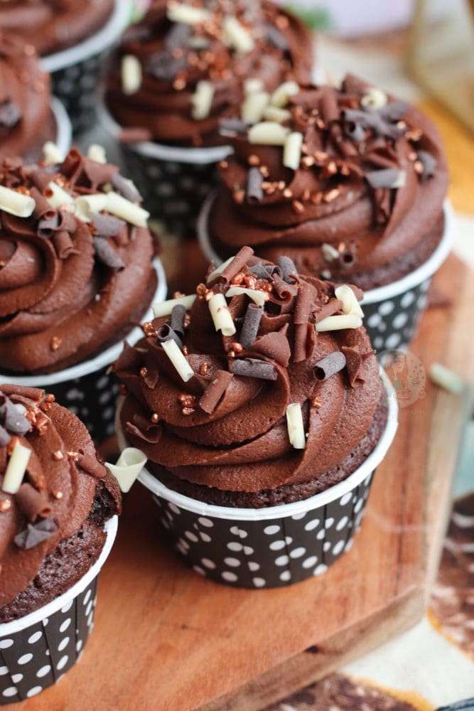 1639696305 575 Chocolate Fudge Cupcakes