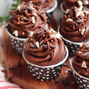 1639696311 301 Chocolate Fudge Cupcakes
