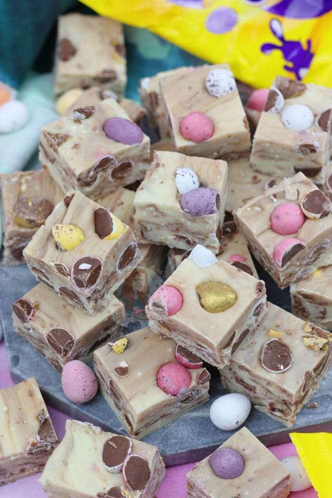 1639707634 631 Mini Egg Fudge