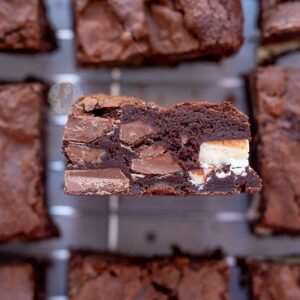 1639715492 987 Triple Chocolate Brownies Quay lai Kien thuc co ban