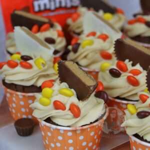 1639721986 734 Reeses Peanut Butter Cupcakes