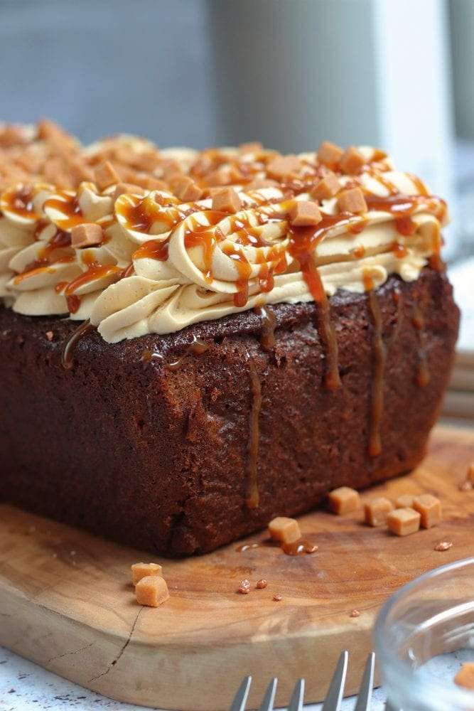 1639724134 295 Sticky Toffee Loaf Cake QUANG CAO