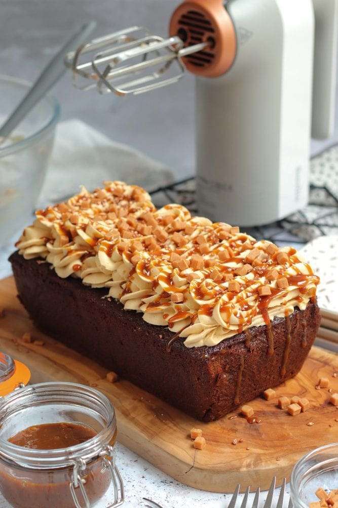 1639724135 914 Sticky Toffee Loaf Cake QUANG CAO