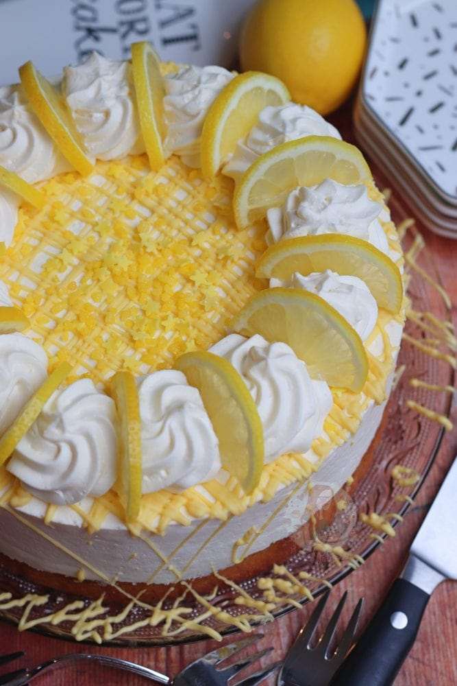 1639728164 697 Lemon Drizzle Cheesecake