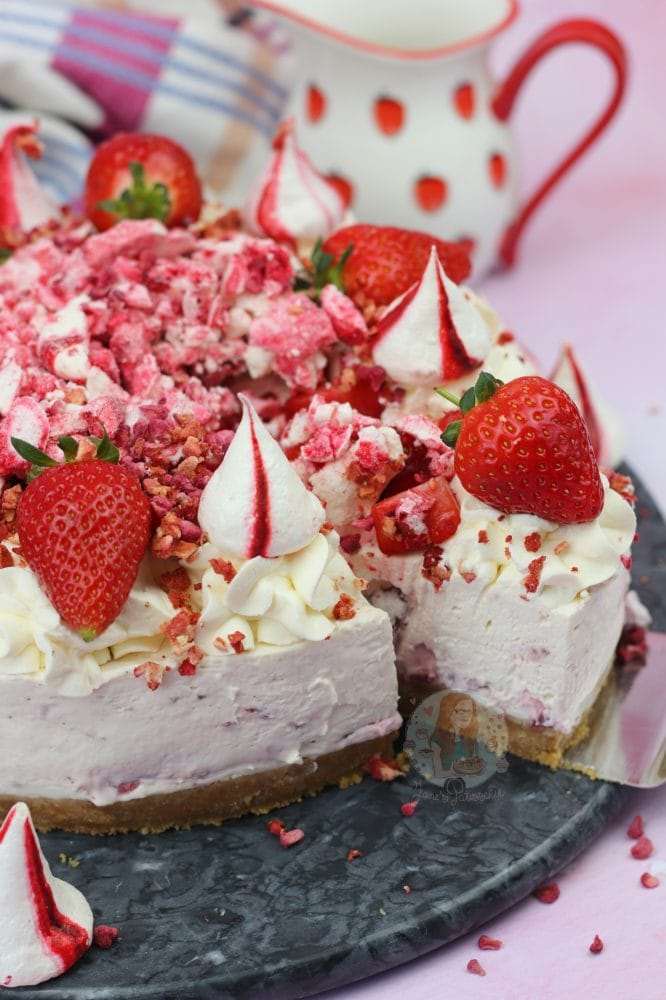 1639827446 338 Khong Nuong Eton Mess Cheesecake