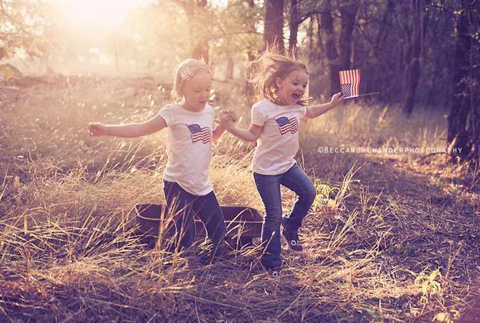 sibling photo ideas patriotic sisters