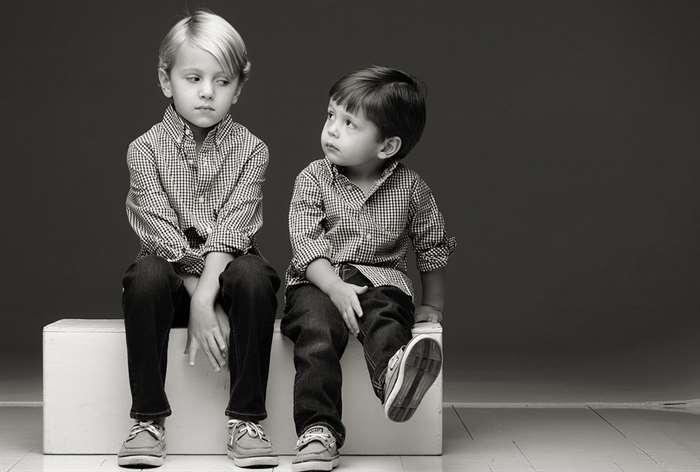 sibling photo ideas black white brothers