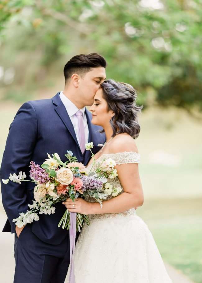 Chụp ảnh cưới lấy cảm hứng từ hoa oải hương & tình yêu