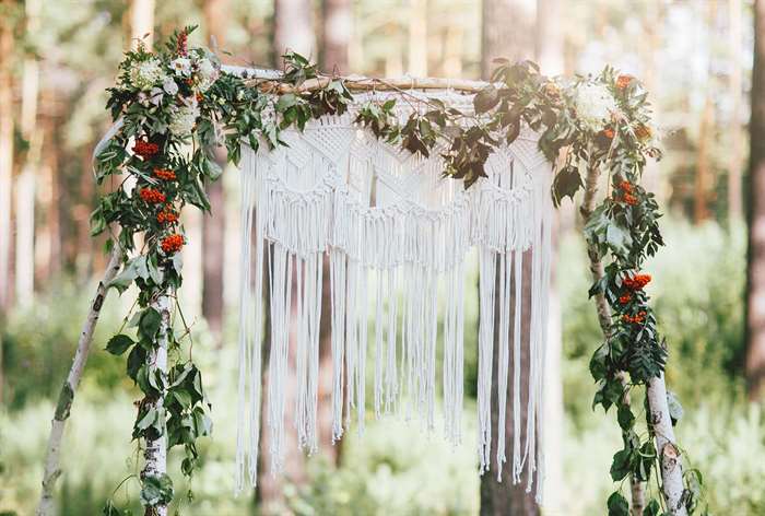 Macrame treo trên vòm đám cưới.