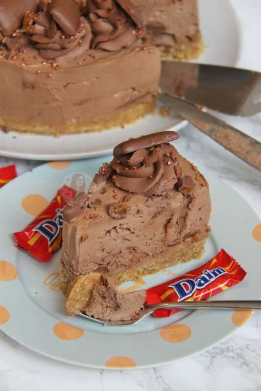 1639856873 556 No Nke Daim Bar Cheesecake