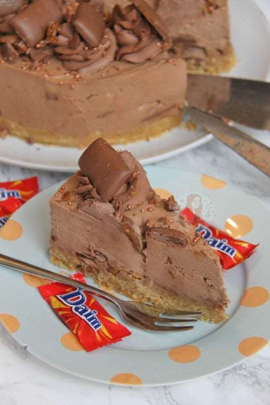 1639856875 671 No Nke Daim Bar Cheesecake