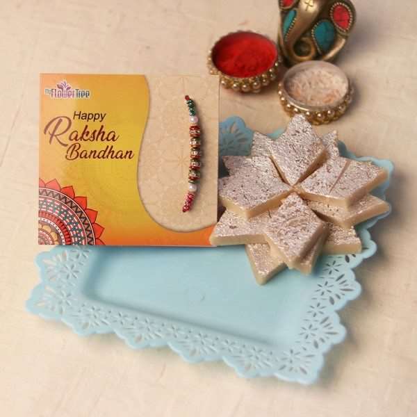 Rakhi với đồ ngọt trực tuyến