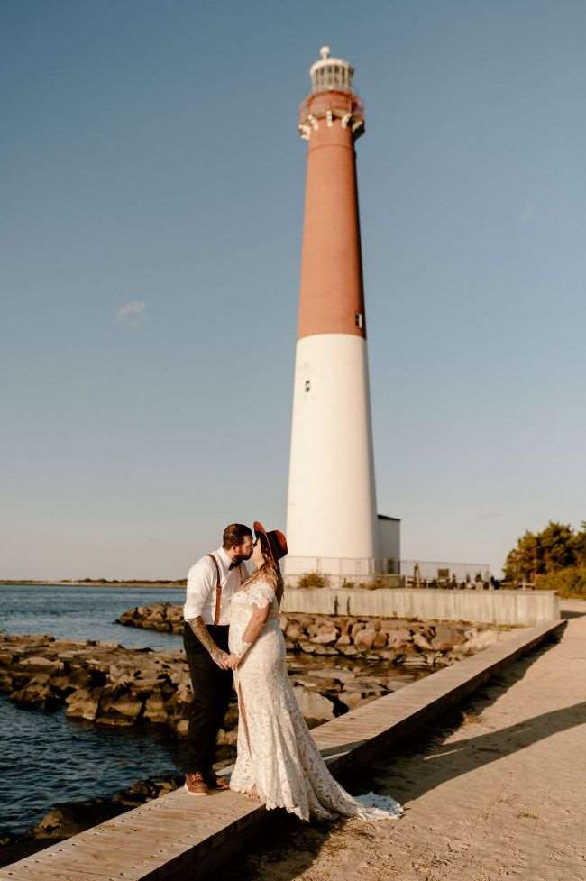 1639927290 827 Boho Glam Beachfront Wedding with Pampas Chi tiet