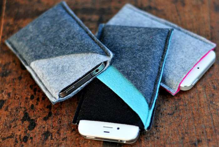 traveler gift wool iphone sleeve