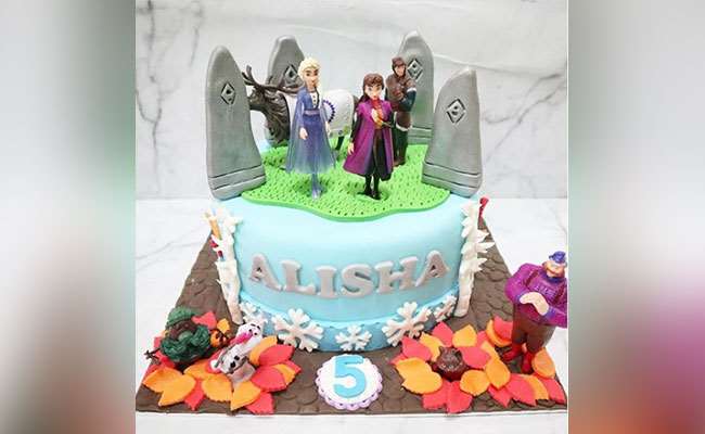 Enchanted Forest Frozen Cake