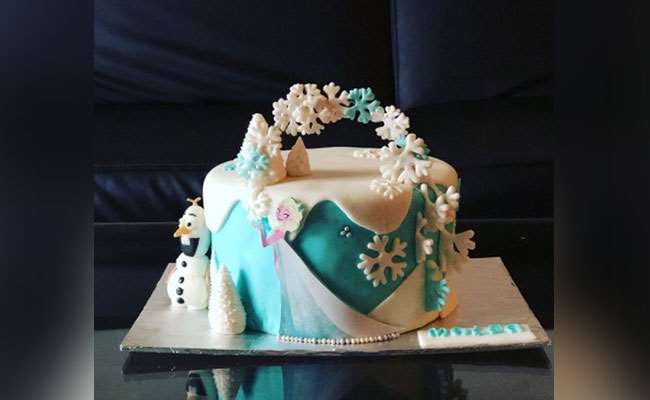 Snowflake Flurry Frozen Cake