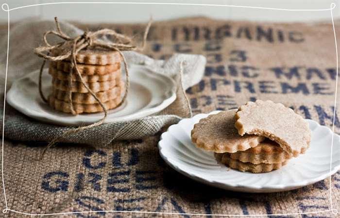 Homemade Honey Graham Crackers christmas gift