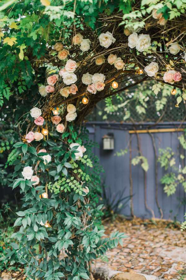 1640120642 760 Garden Wedding Inspiration voi Pastel Hues