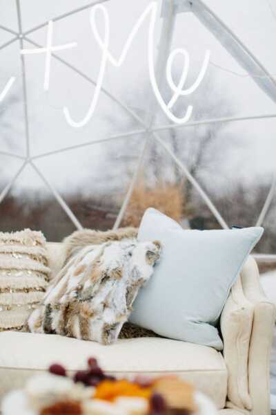 1640180629 789 Boho Winter Wedding Inspiration in a Igloo