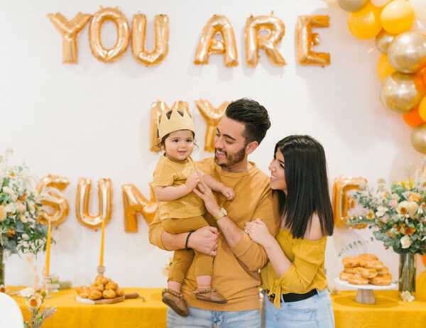 Phông nền sinh nhật theo chủ đề Gold Sunshine, You Are My Sunshine