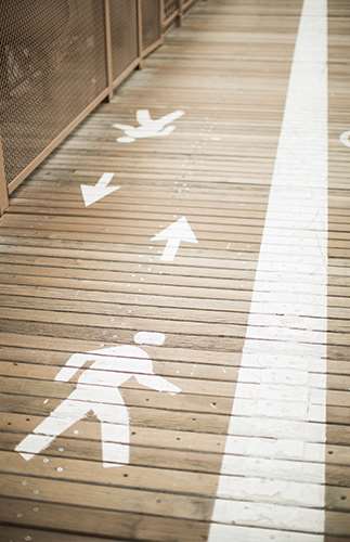 1640569907 33 NYC Brooklyn Bridge Engagement Photos