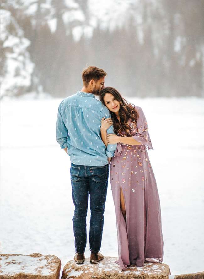 1640661998 77 Anh ve Snowy Rocky Mountain Engagement