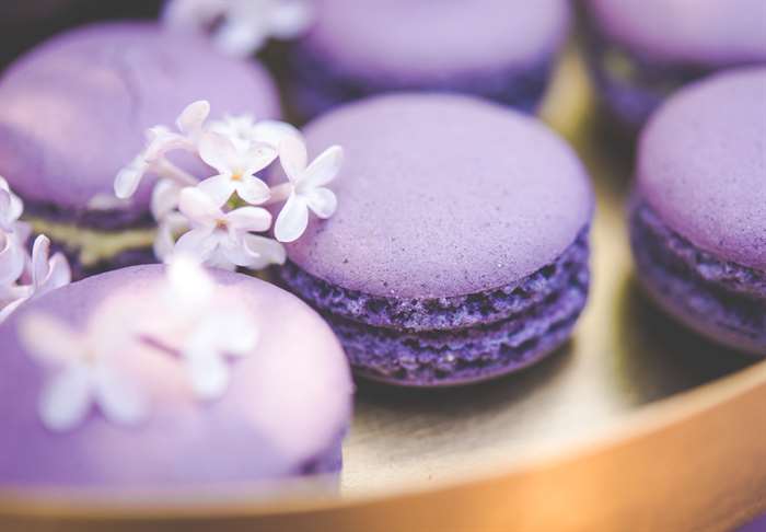 purple flavored macarons