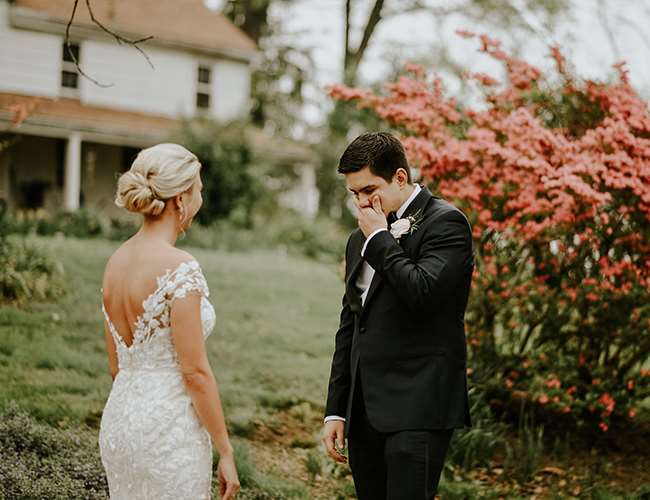 Blush và Burgundy Wedding