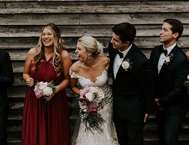 Blush và Burgundy Wedding