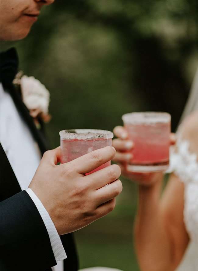 Blush và Burgundy Wedding