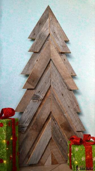 Winter Decorating Idea by http://www.landeeseelandeedo.com/2015/12/buffalo-check-christmas-mantel.html - Shutterfly.com