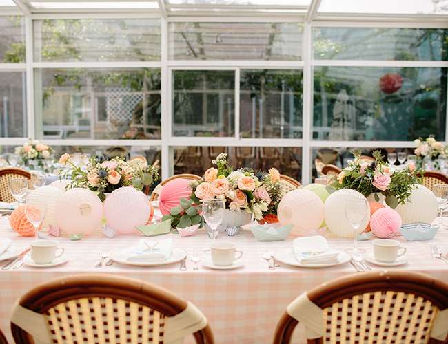 Pastel Baby Shower, màu hồng đào và màu xanh da trời, các chi tiết về sữa tắm cho trẻ sơ sinh hàng hải