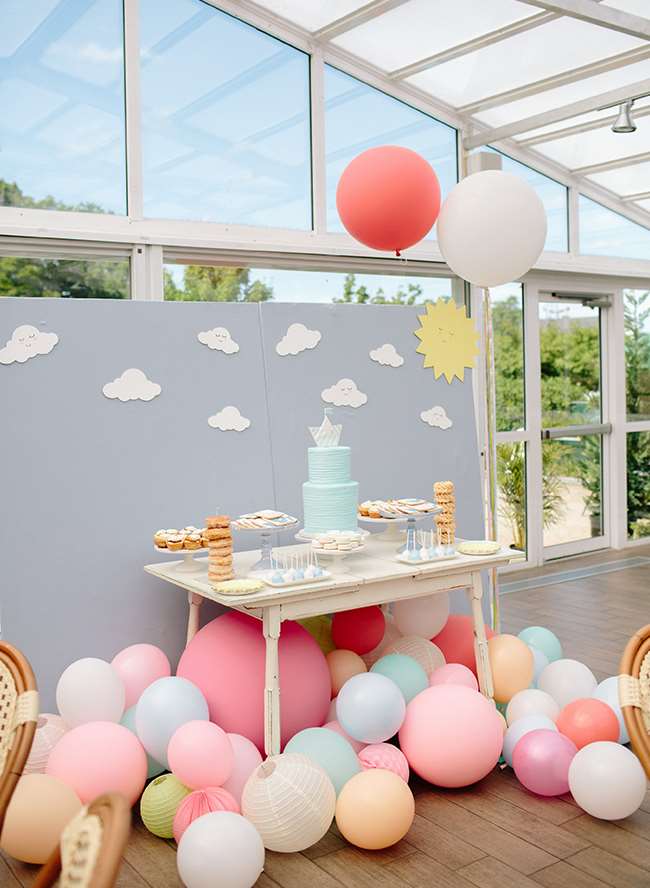 Pastel Baby Shower, màu hồng đào và màu xanh da trời, các chi tiết về sữa tắm cho trẻ sơ sinh hàng hải