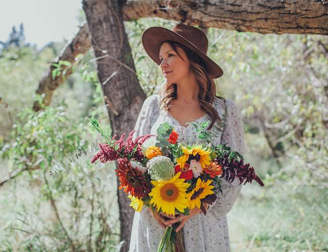 Woodsy Vintage Engagement Photos - Lấy cảm hứng từ điều này