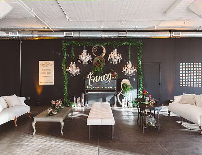 Tassels & Tastemakers: Industrial Glam Loft Party - Lấy cảm hứng từ điều này