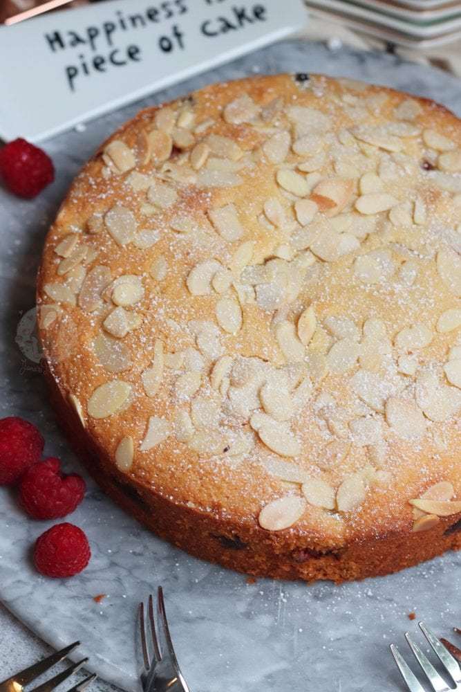 Banh Berry Bakewell