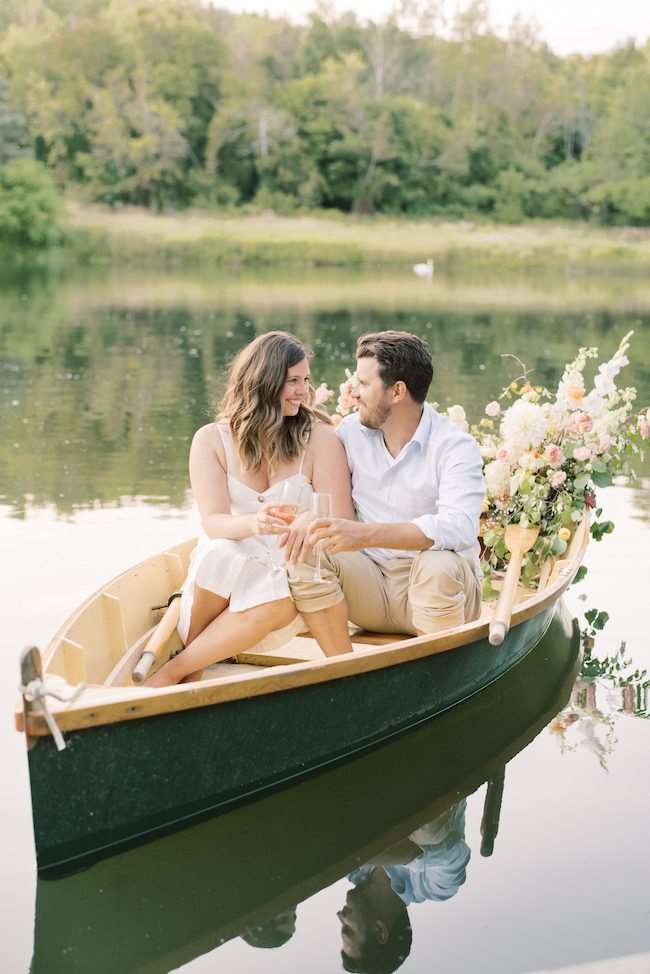 Hinh anh ky niem Rowboat o Ontario Canada