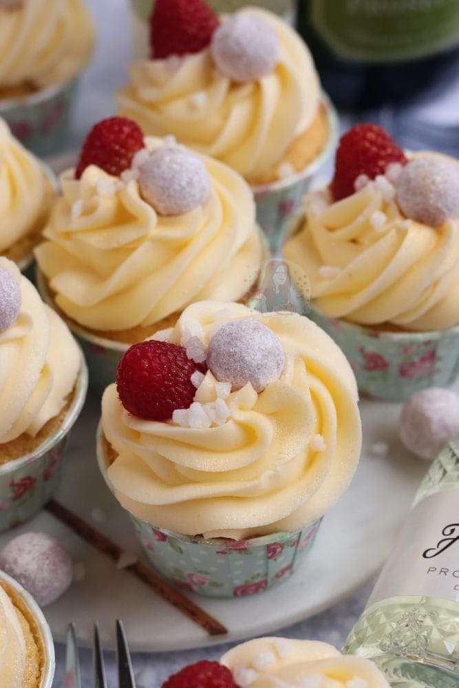 Prosecco Cupcakes